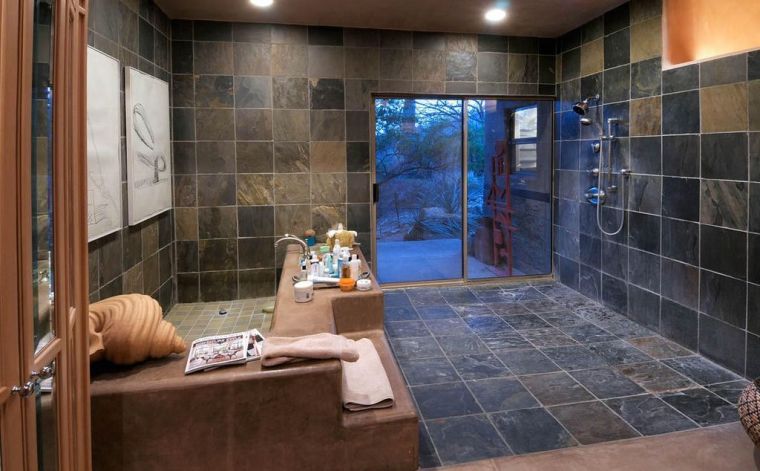 Carrelage ardoise dans salle de bain