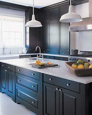 Meuble de cuisine en bois peint