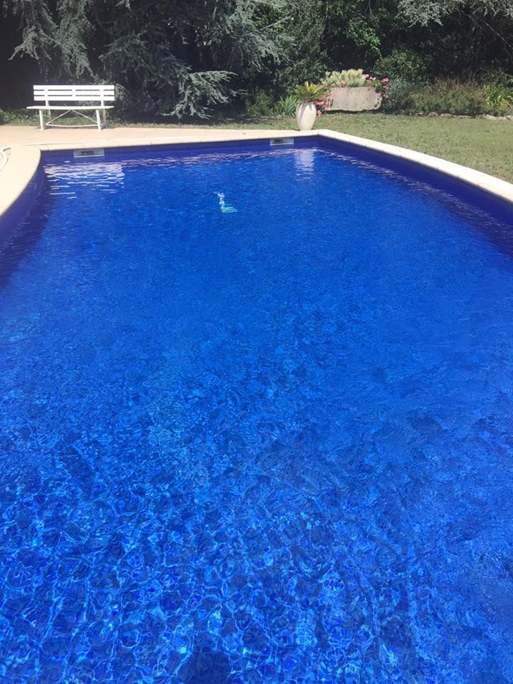 Carrelage bleu piscine