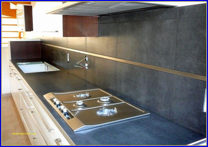 Plan travail cuisine en carrelage