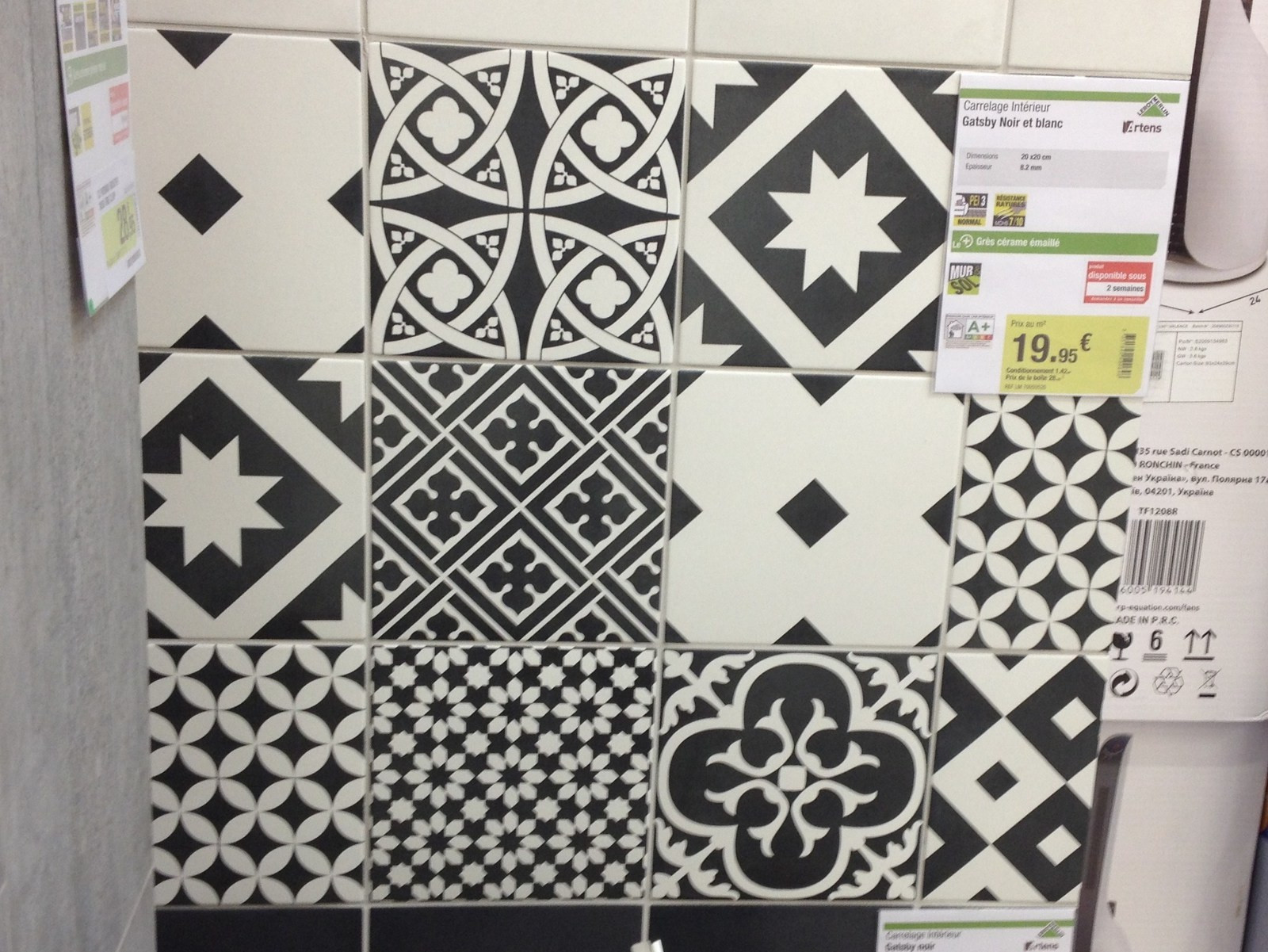 Carrelage adhesif mural noir