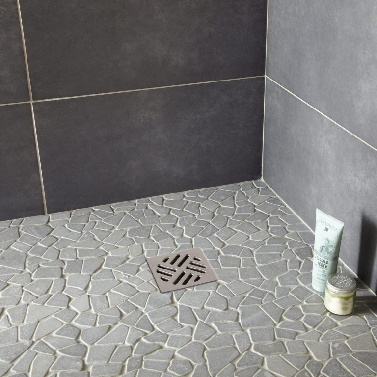 Carrelage antidérapant bleu