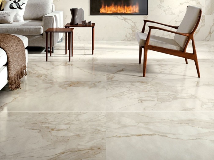 Carrelage beige clair brillant