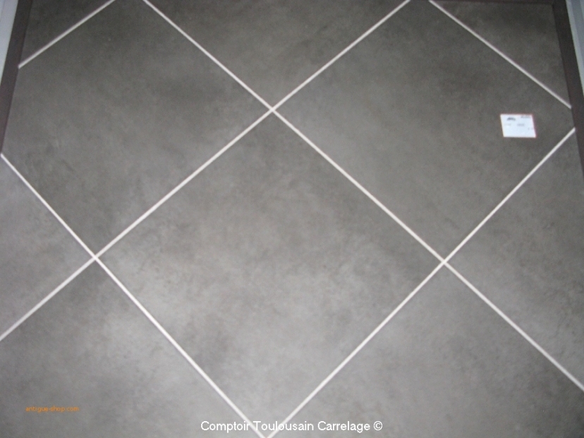 Carrelage gris anthracite joint blanc