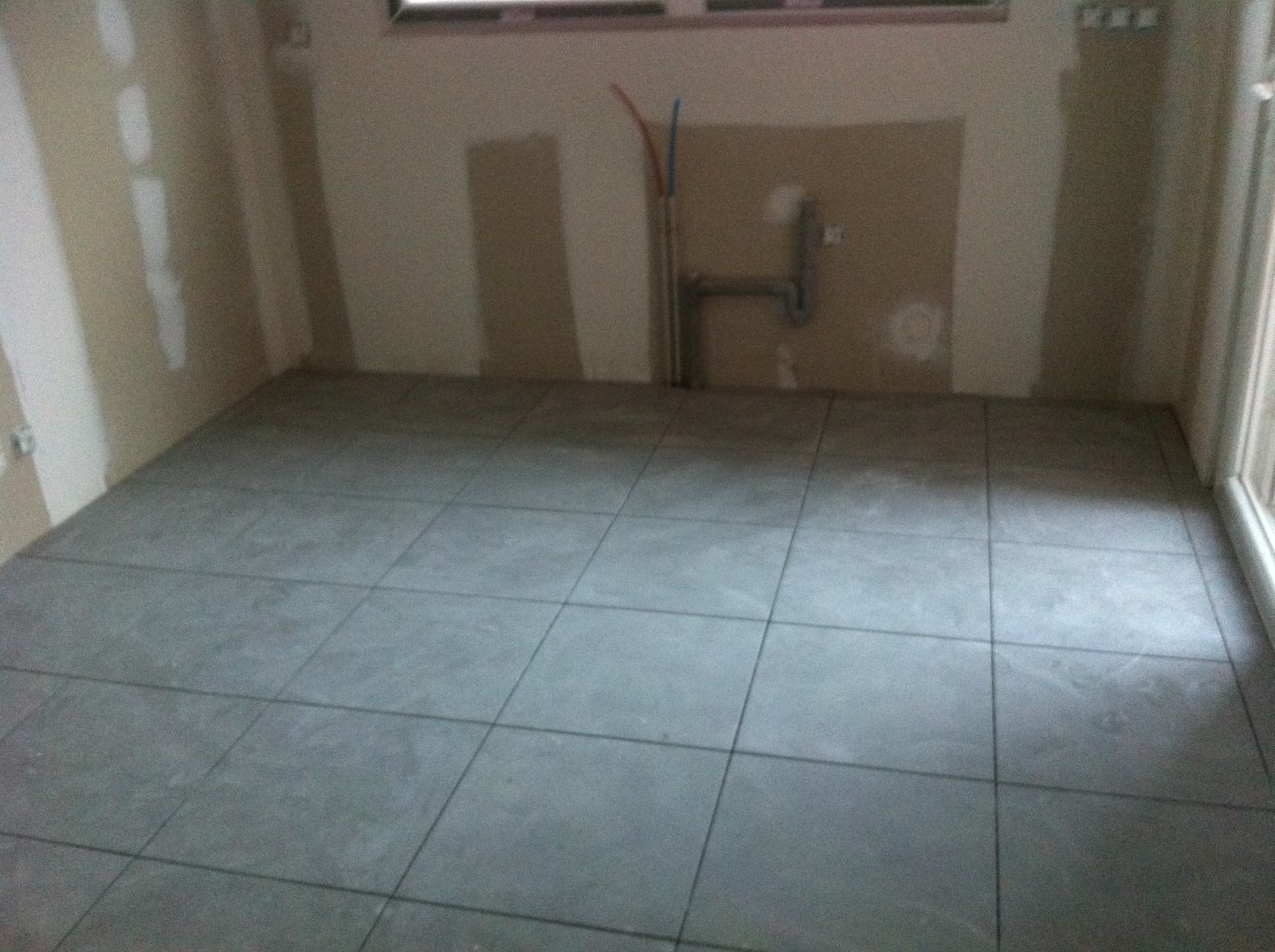 Carrelage gris foncé couleur joint