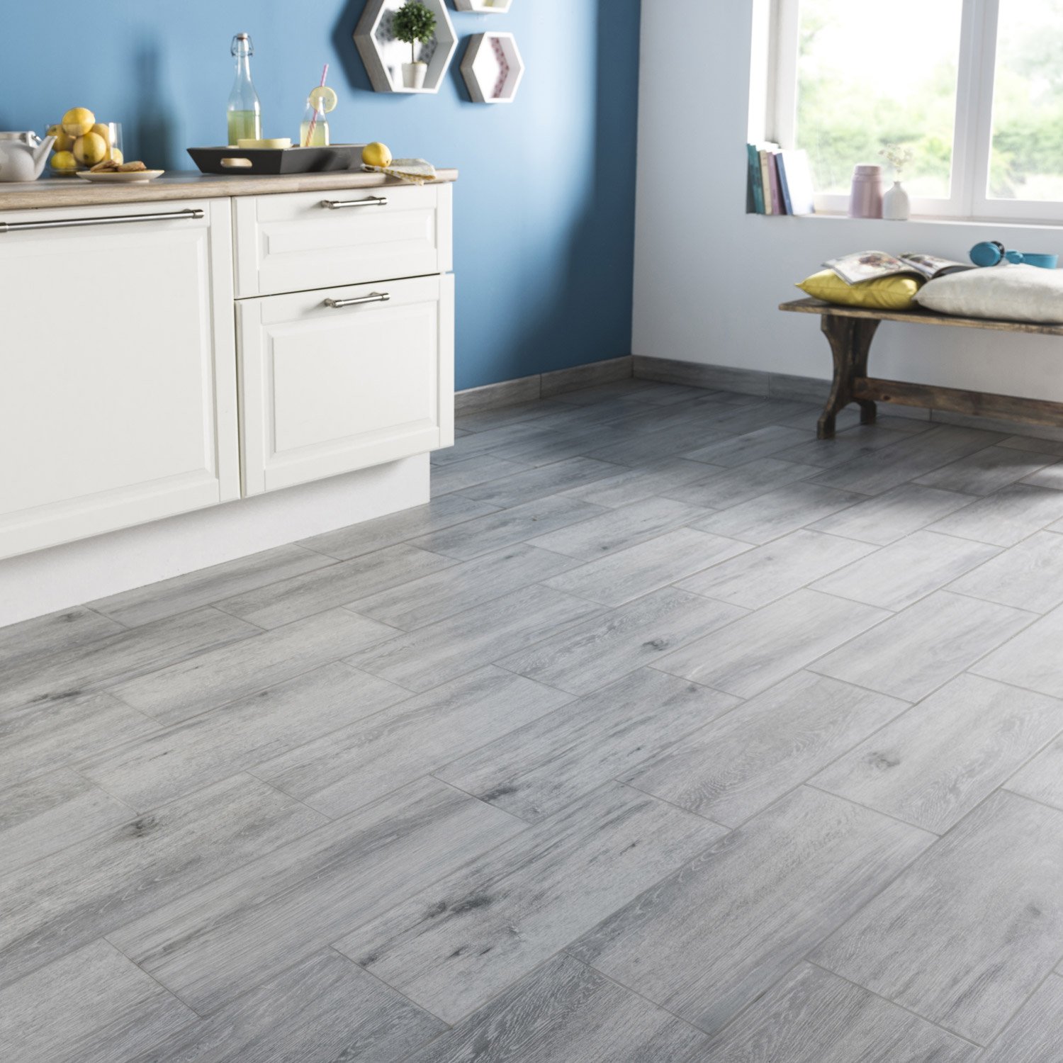 Carrelage gris toujours sale