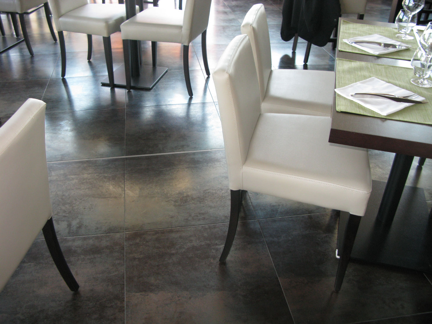 Carrelage gris metal