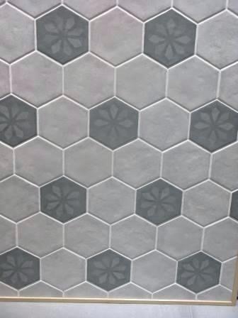 Carrelage hexagonal sol bleu