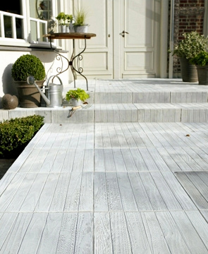 Carrelage blanc vieilli