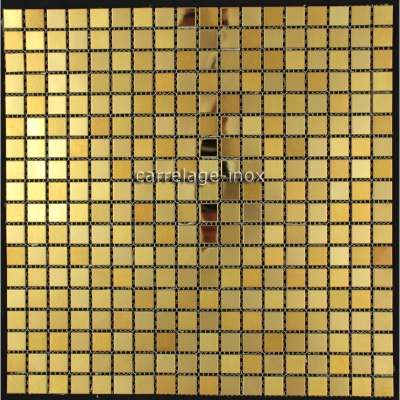 Carrelage salle de bain doré