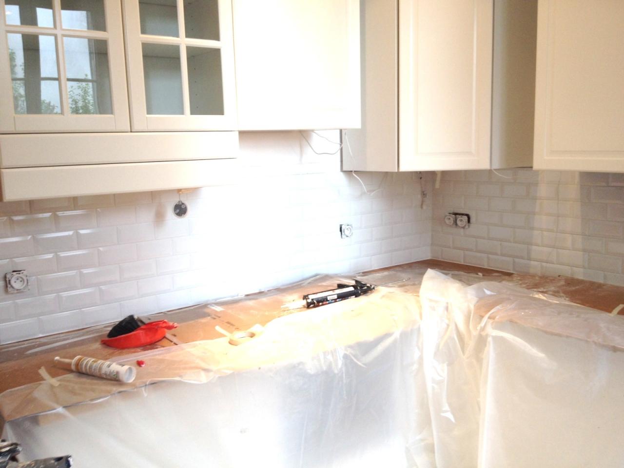 Carrelage metro aubergine