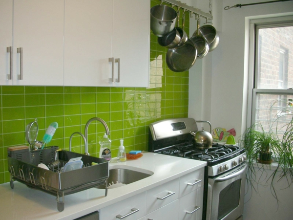 Carrelage mural cuisine vert anis