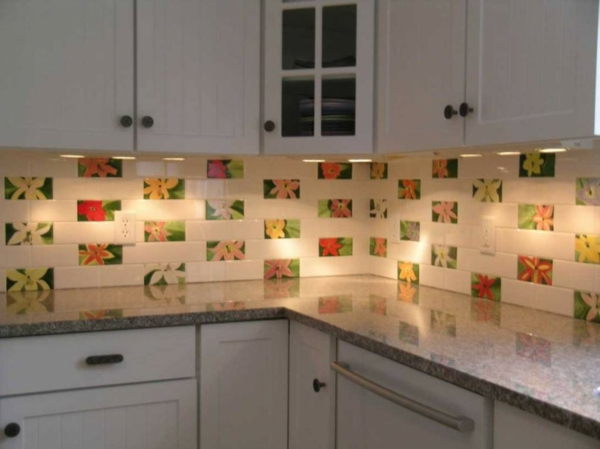 Carrelage mural cuisine fleur