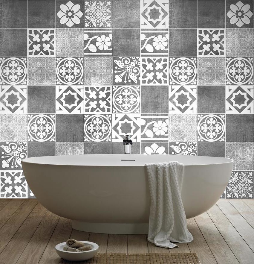 Carrelage fleuri ancien