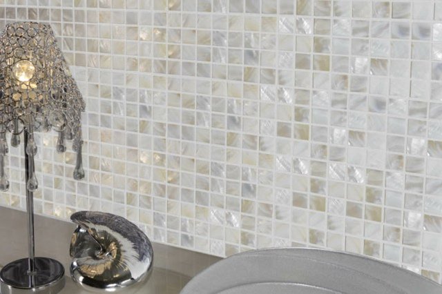 Carrelage mosaique gris et rose