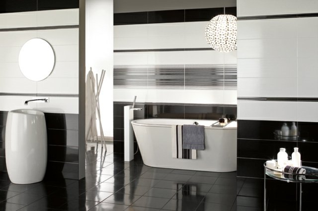 Carrelage noir brillant salle de bain