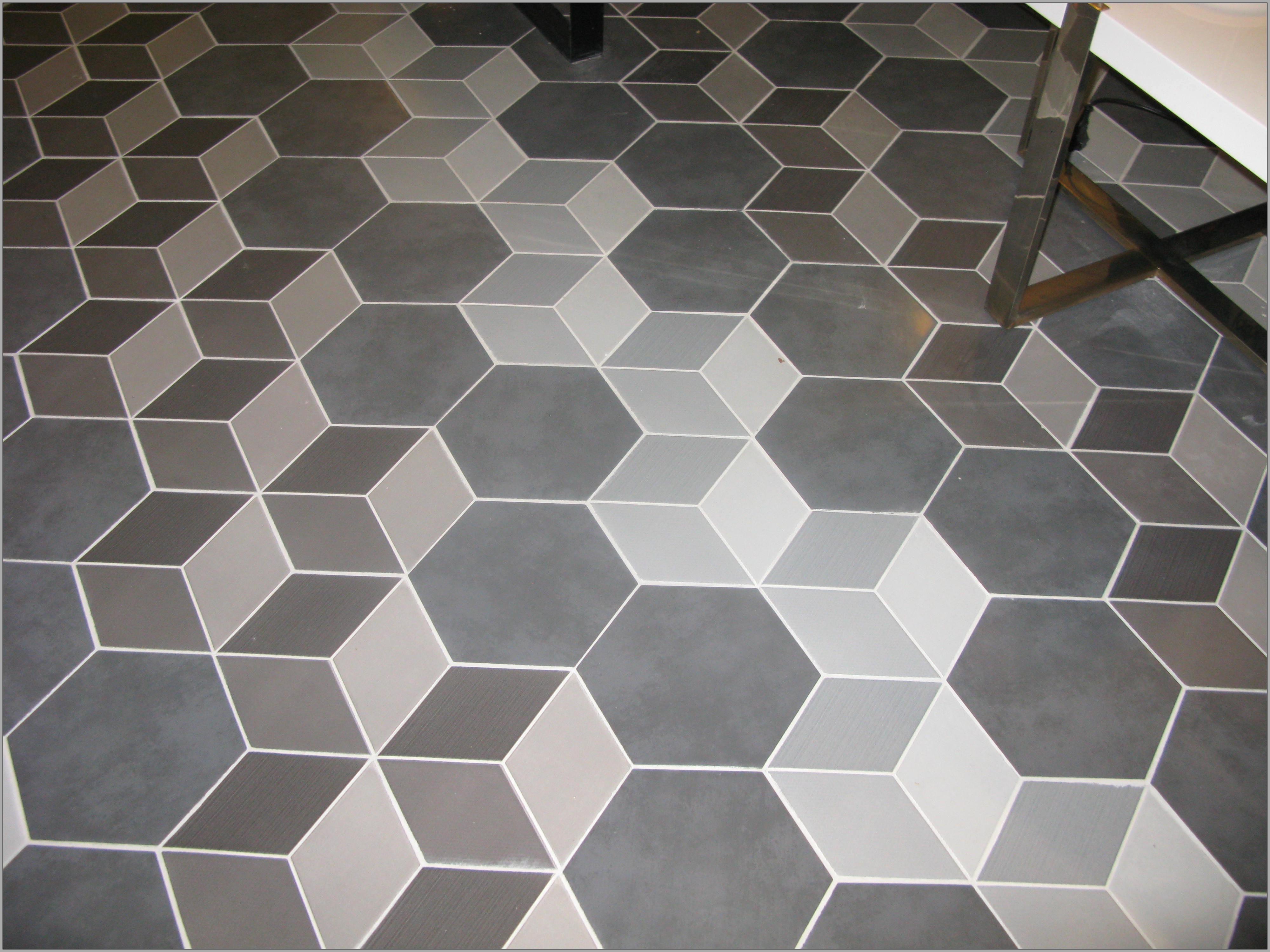 Carrelage octogonal noir