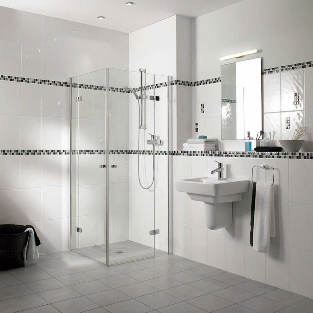 Salle de bain carrelage tout blanc