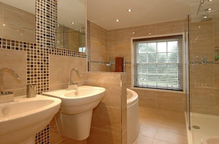 Carrelage beige salle de bain
