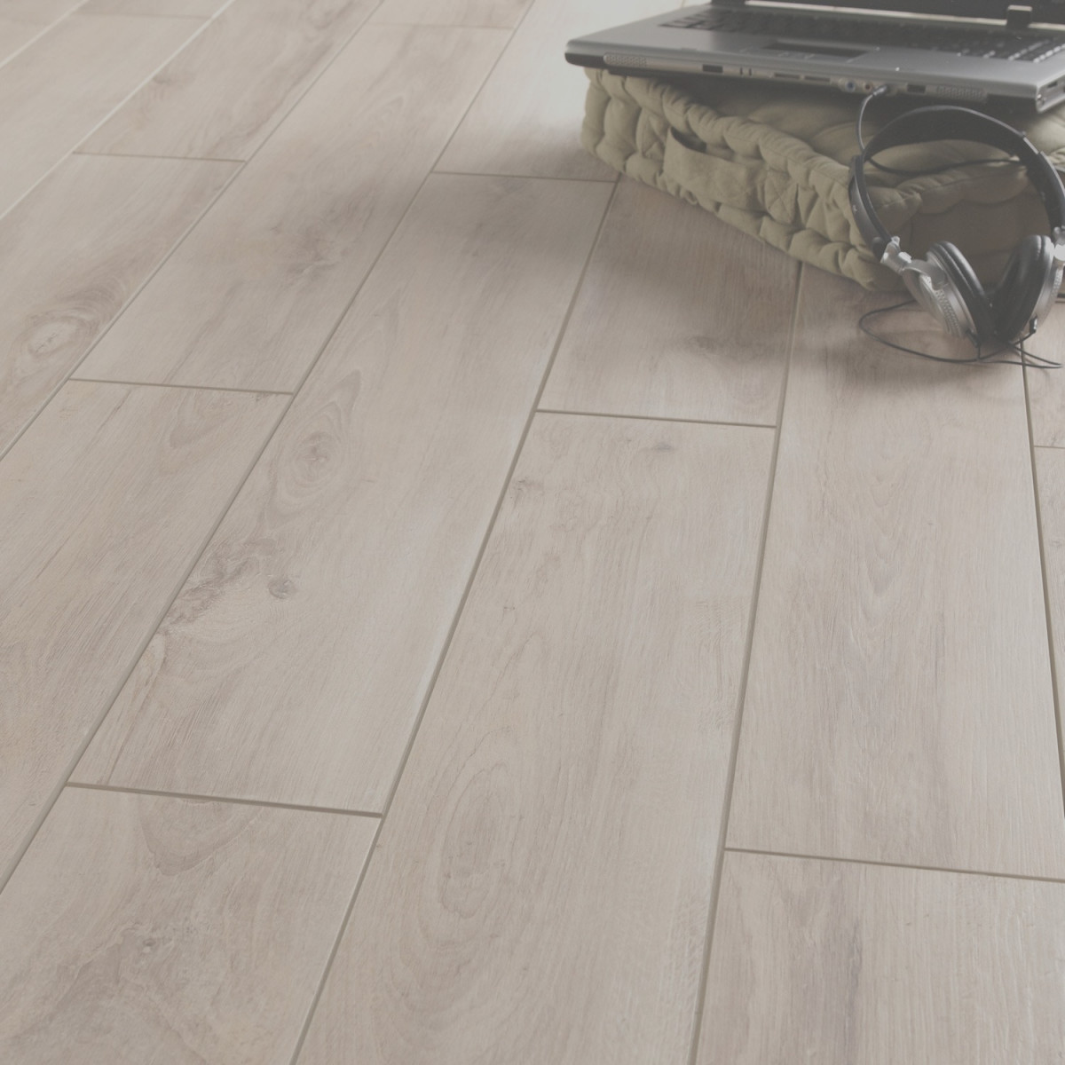 Carrelage imitation bois chez leroy merlin