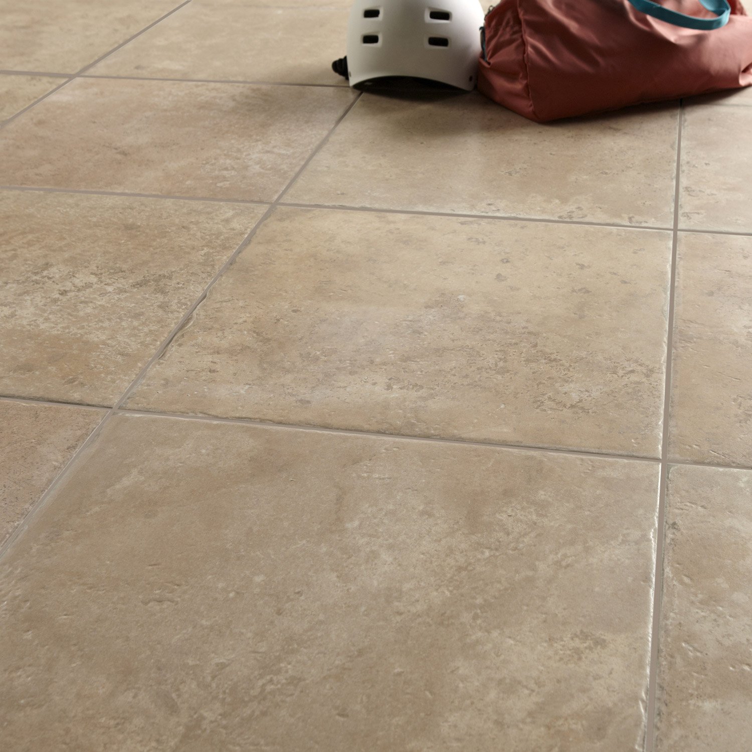Carrelage beige saumon