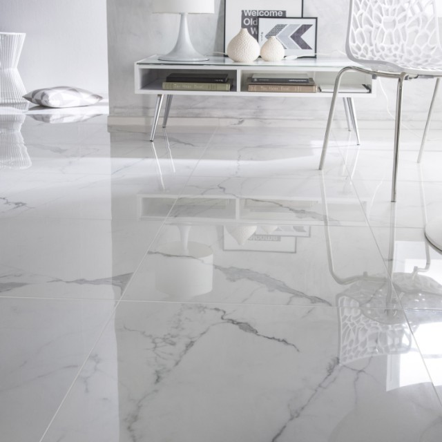 Carrelage blanc laqué