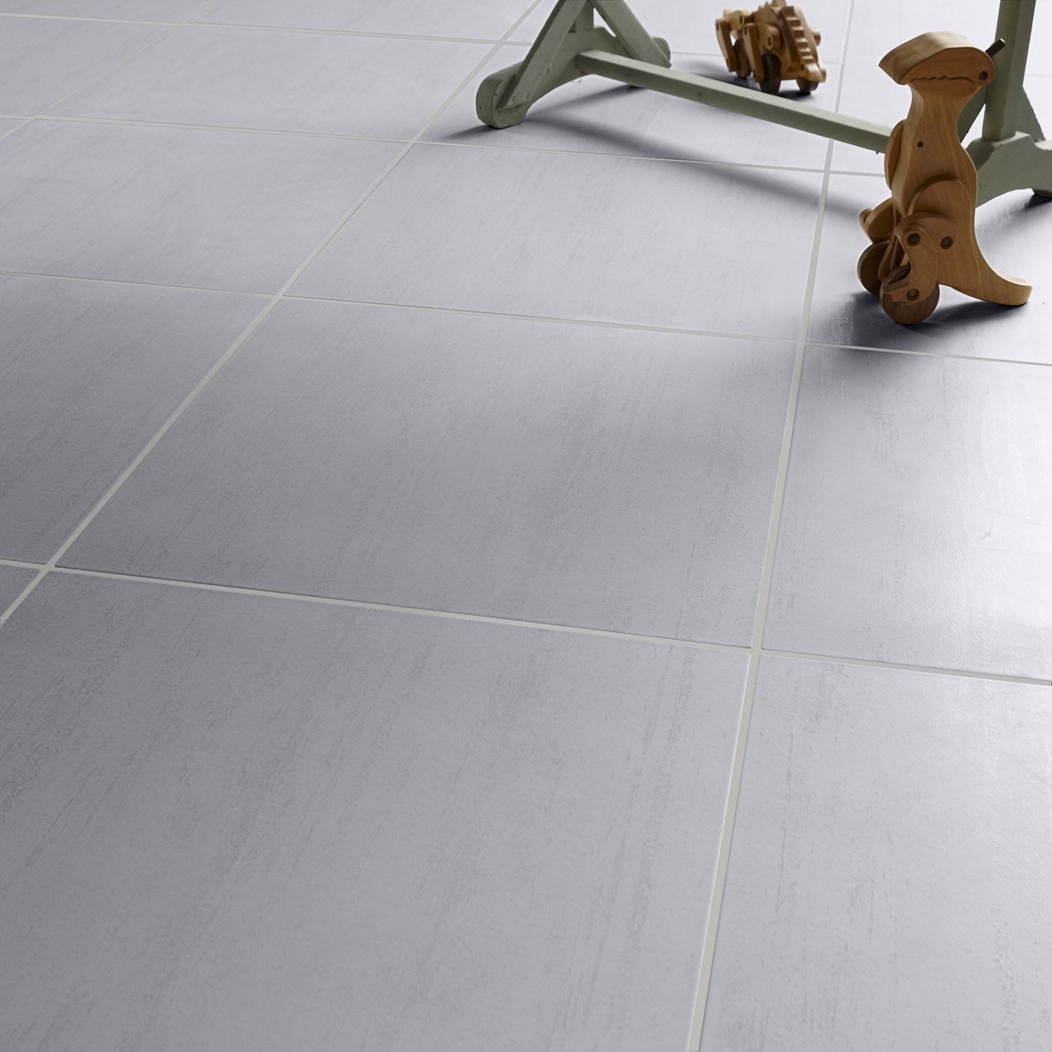 Carrelage gris rectangulaire