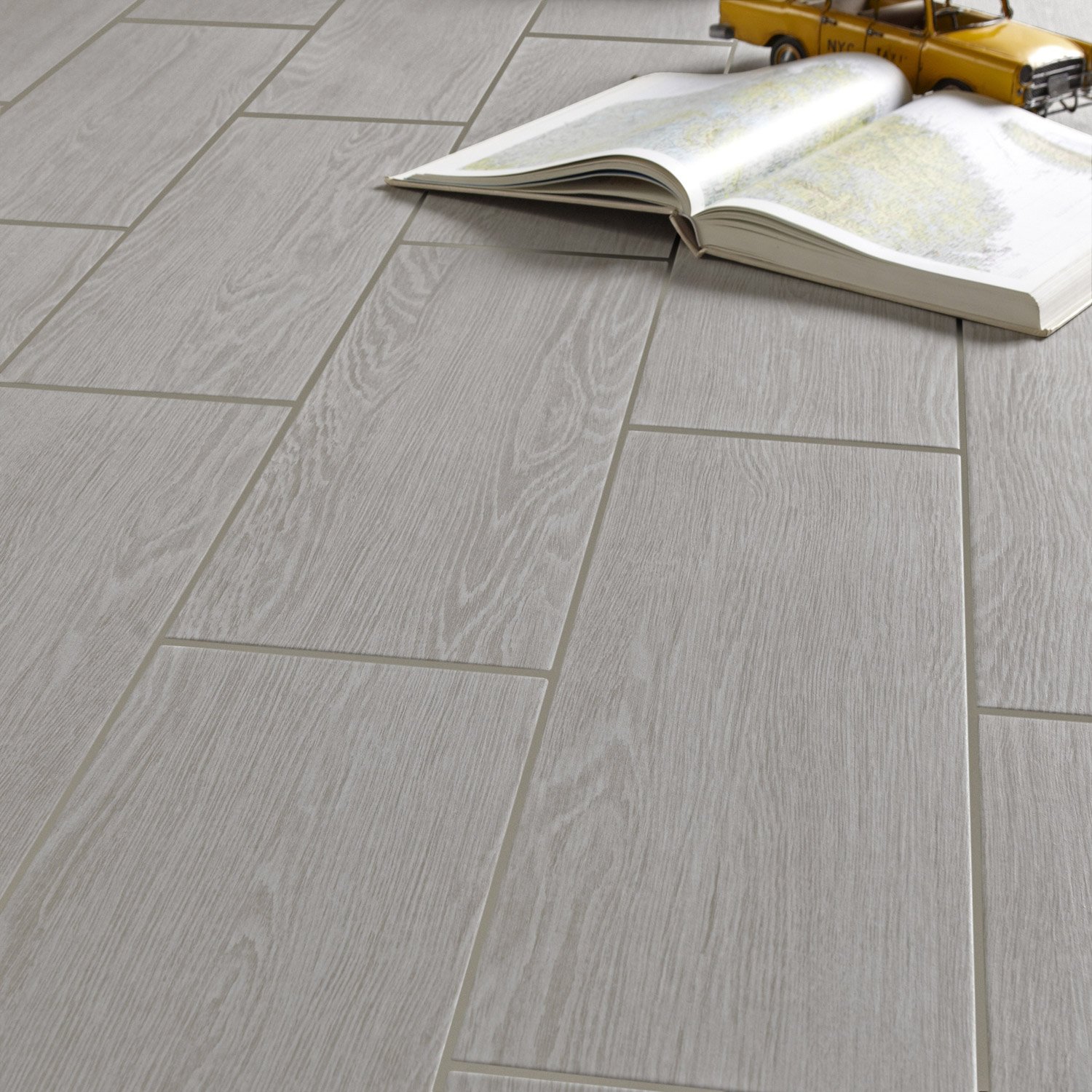 Carrelage imitation bois exterieur gris