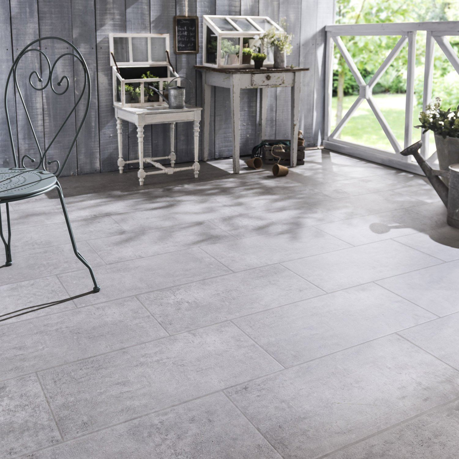 Carrelage exterieur gris beton