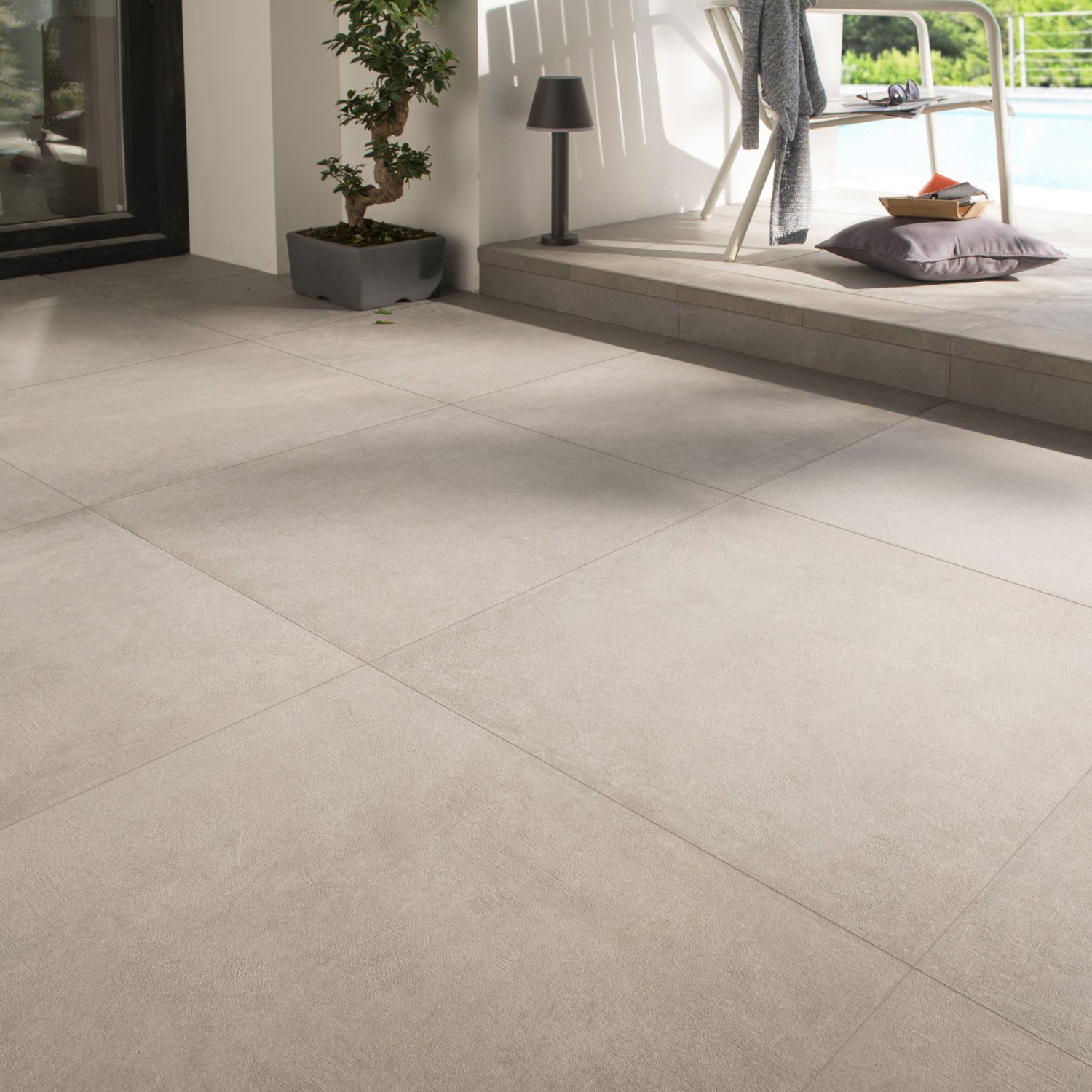 Carrelage beige et gris
