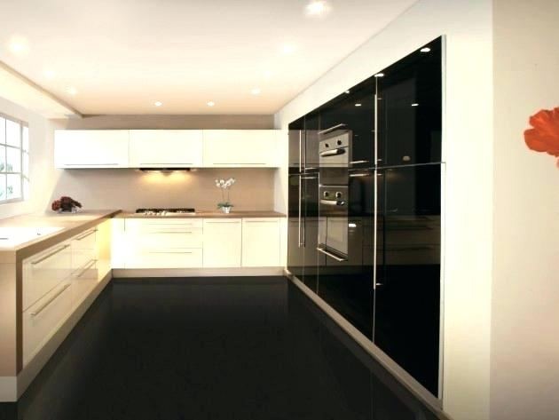 Carrelage brillant noir
