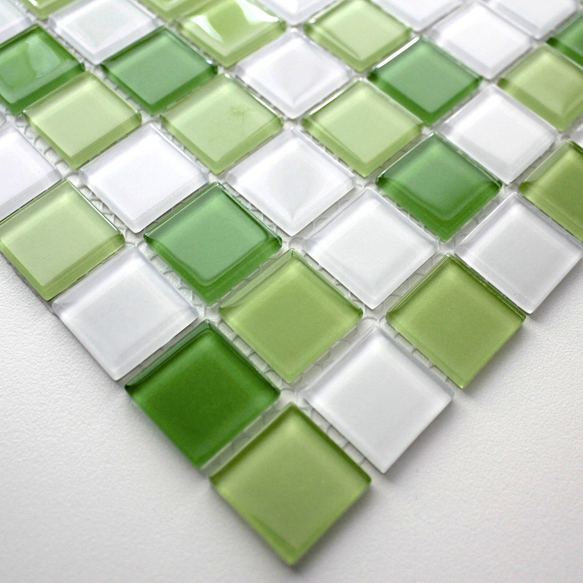 Carrelage mosaique vert anis
