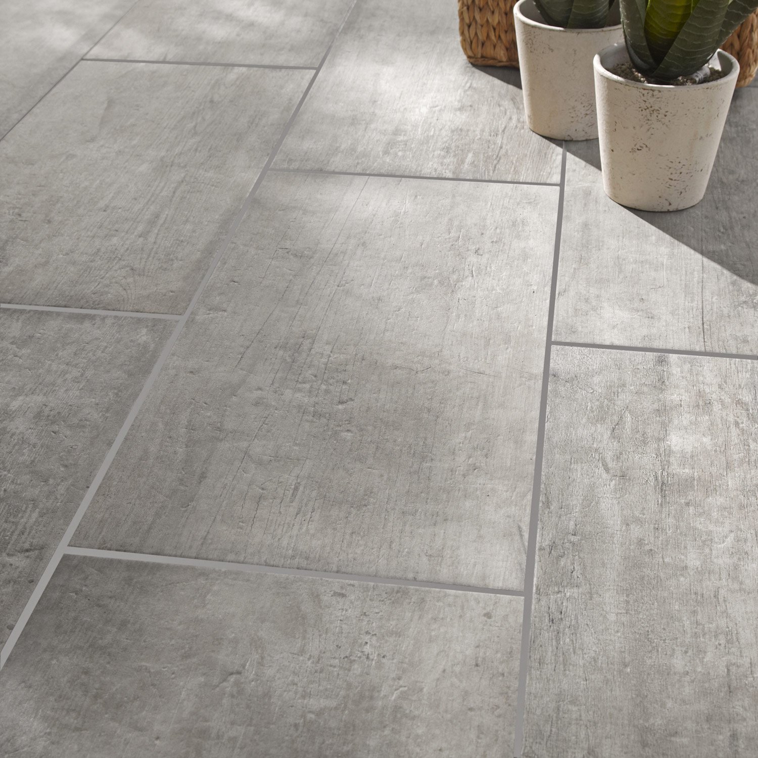 Carrelage gris pour sol