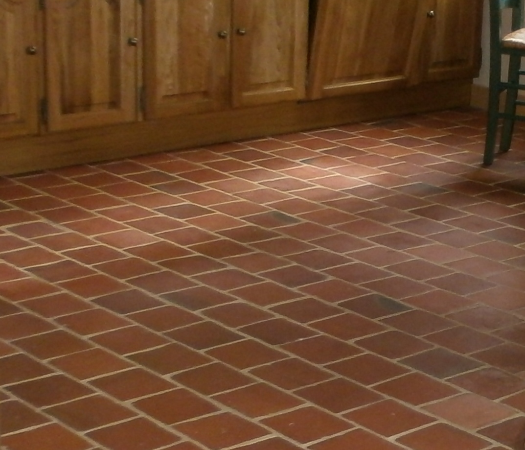 Carrelage en brique rouge