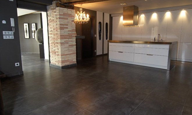 Carrelage anthracite mur