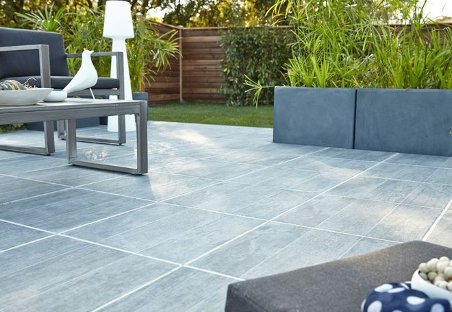 Carrelage anthracite pour terrasse