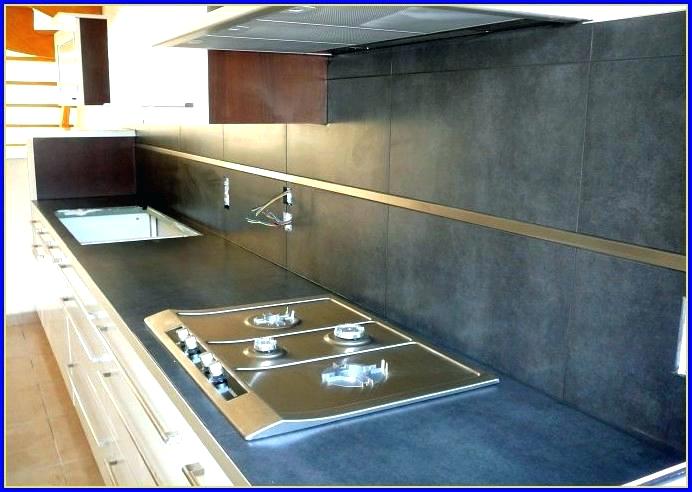 Plan de travail cuisine carrelage ou stratifié