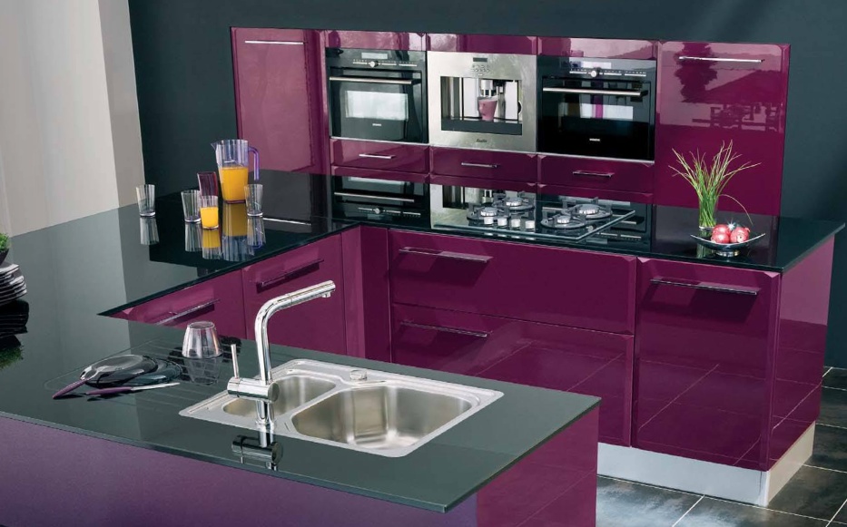 Modele de cuisine couleur aubergine