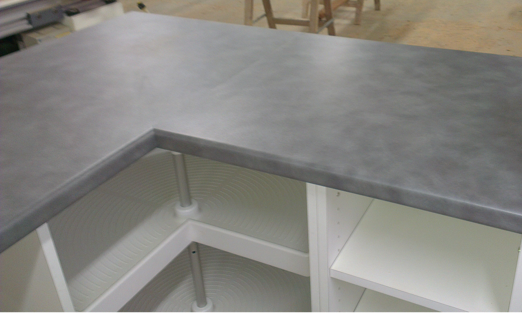 Comment fixer un plan de travail cuisine ikea
