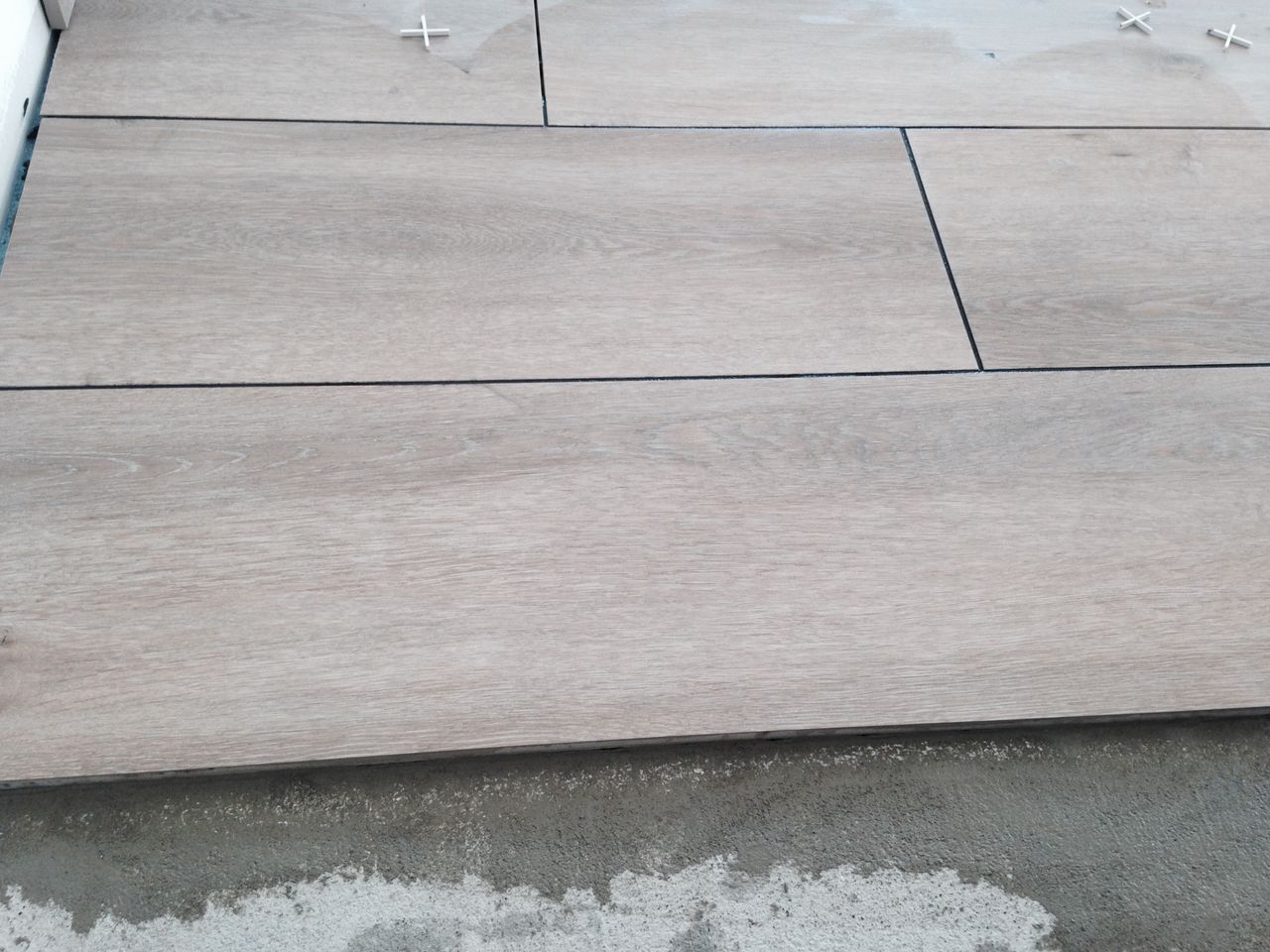 Carrelage imitation bois joint