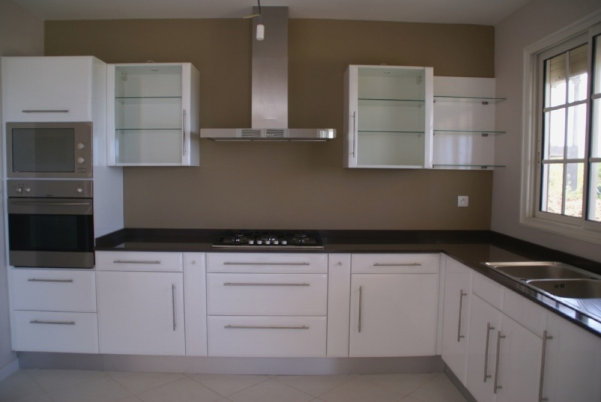 Deco cuisine blanche et taupe