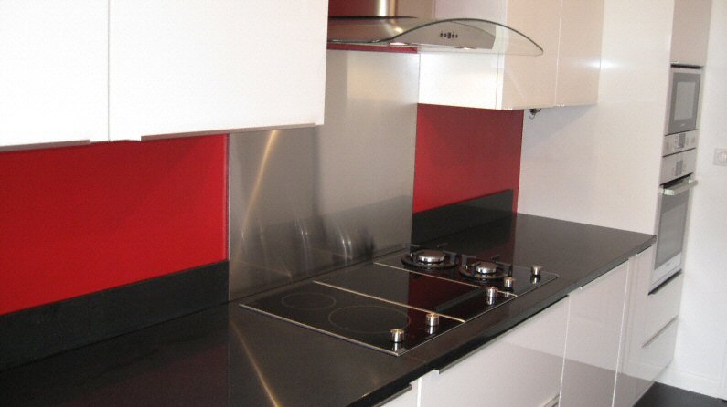 Plinthe inox plan de travail cuisine