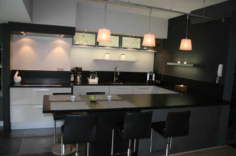 Table bar pour cuisine américaine