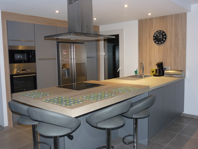 Modele cuisine avec frigo americain