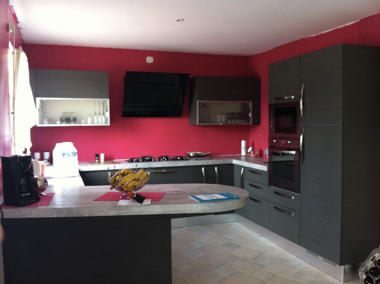 Photos de cuisine rouge et grise