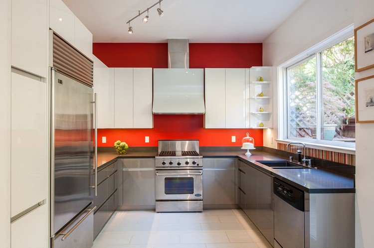 Modele de cuisine avec cuisiniere a bois