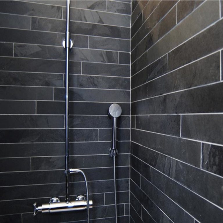 Carrelage ardoise noir salle de bain