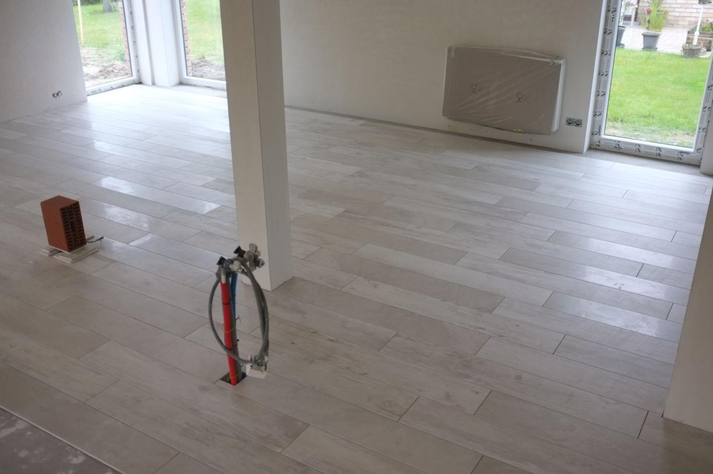 Poser un carrelage imitation parquet