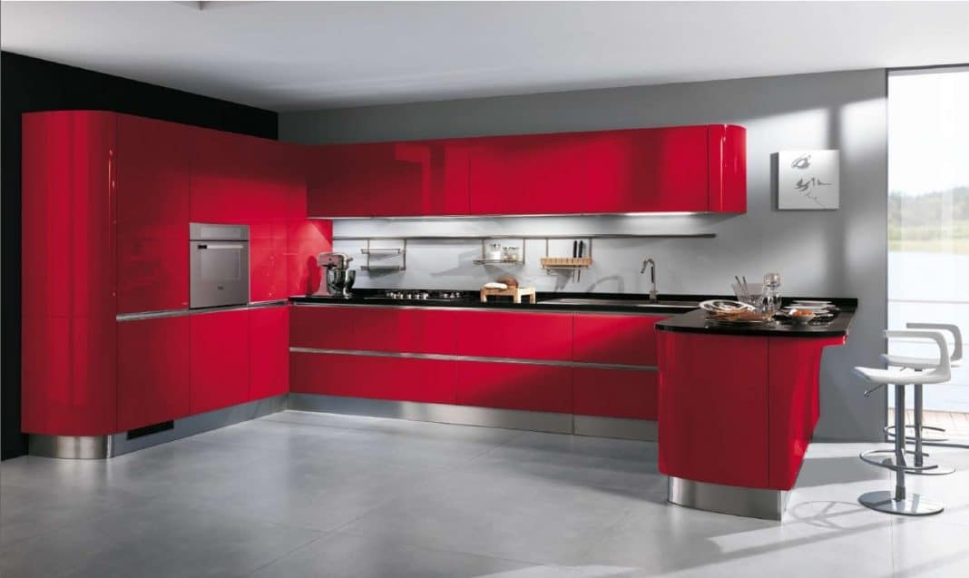 Idee deco cuisine gris et rouge