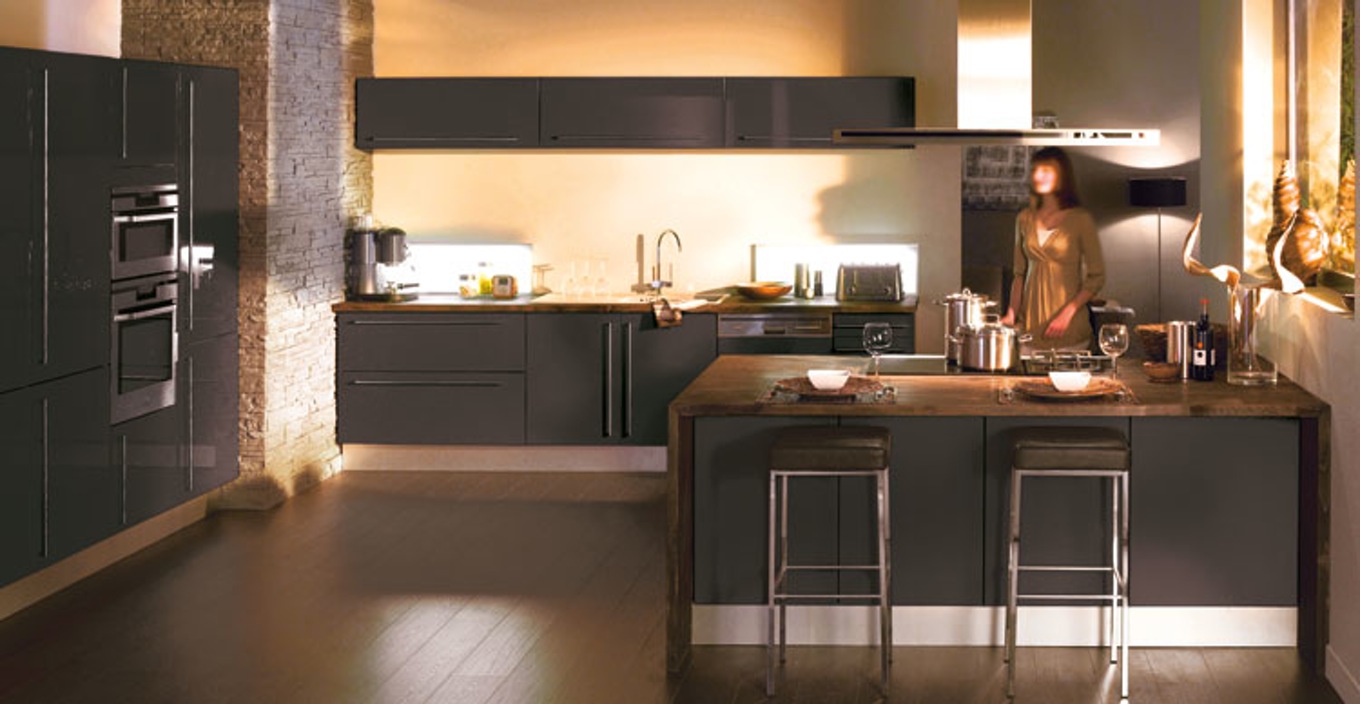 Couleur mur cuisine bois foncé